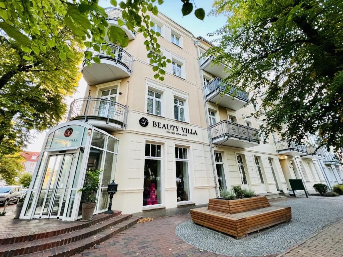 Charlotte, Direkt Am Kurpark Apartment Rostock Exterior photo